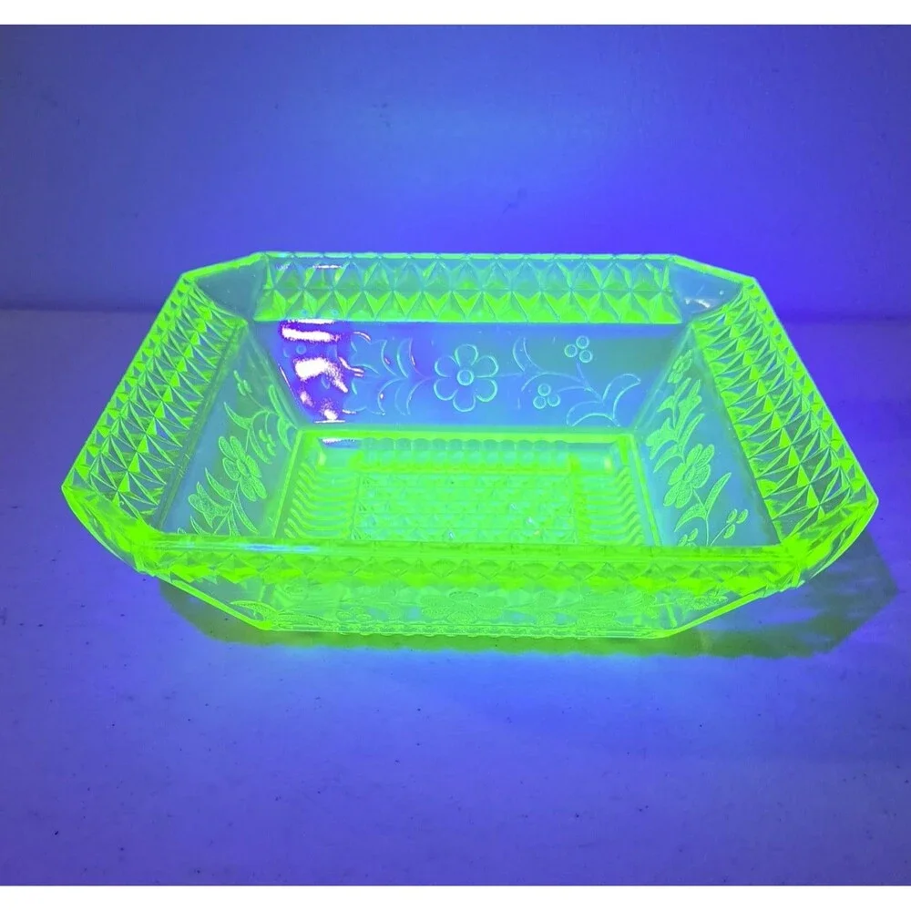 Vintage Uranium Depression Glass Candy Dish 7.5x7.5 EUC - Picture 1 of 6